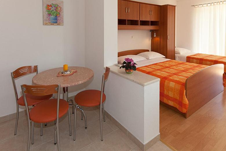 Apartments Milana 2 Tucepi Exterior photo